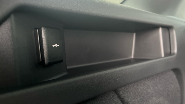 Land Rover Discovery Sport 2.0 D200 Dynamic SE 5dr Auto [5 Seat] Diesel Station Wagon